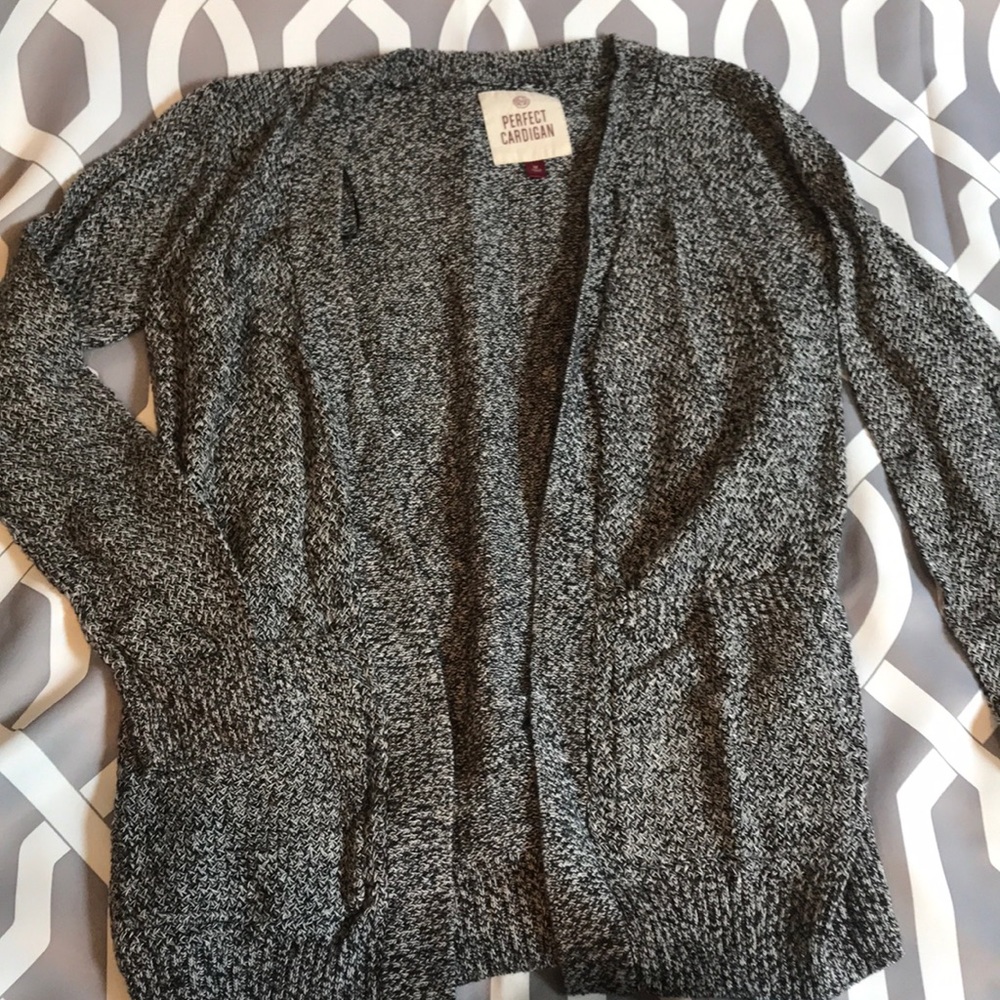 Black and gray cardigan
